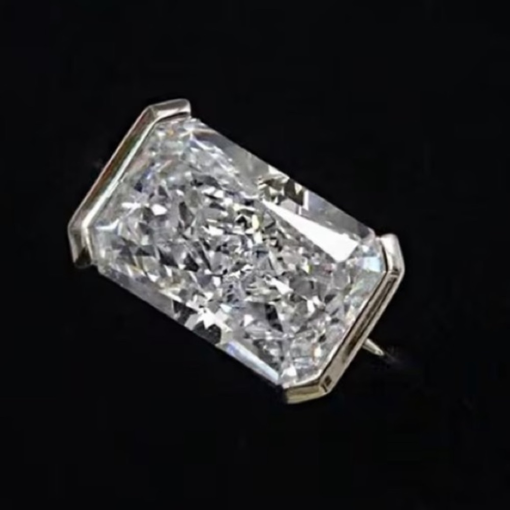 Private Label Silver Emerald-Cut Moissanite Ring - White